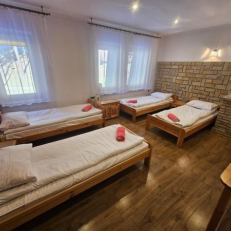 Pod Kamiennikiem Hotel Trzemesnia Luaran gambar