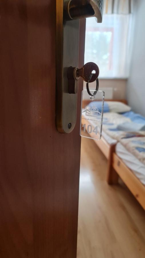 Pod Kamiennikiem Hotel Trzemesnia Luaran gambar
