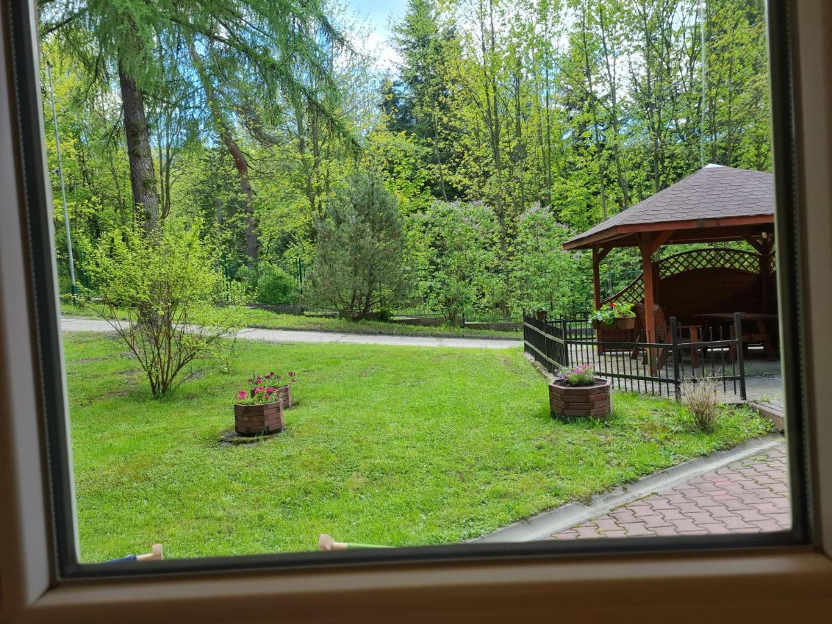 Pod Kamiennikiem Hotel Trzemesnia Luaran gambar