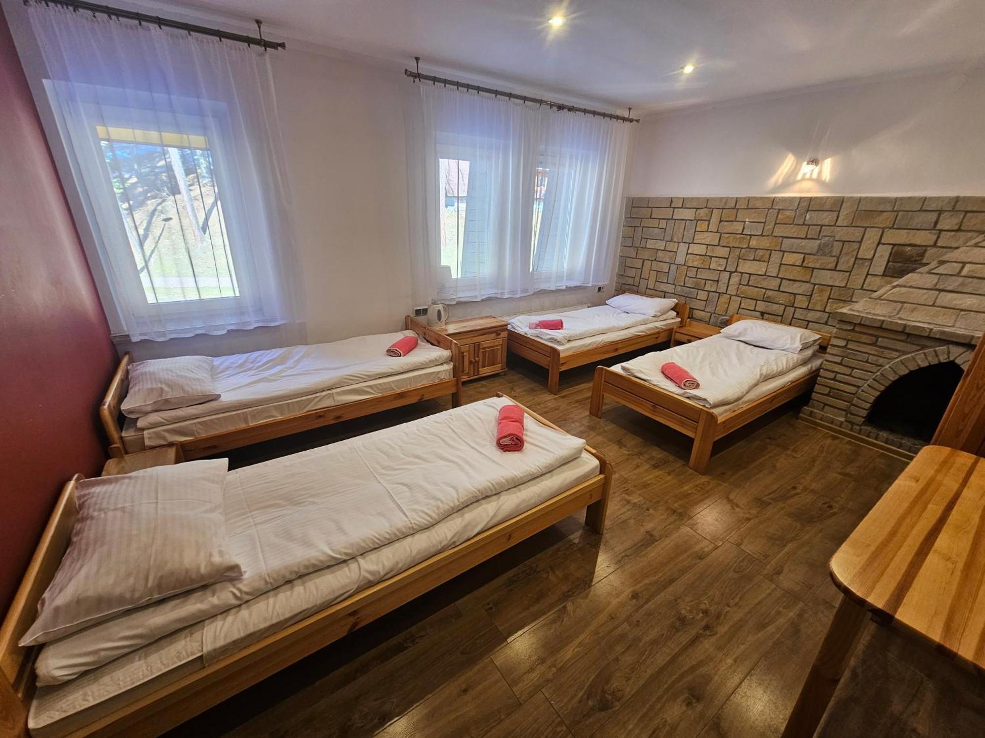 Pod Kamiennikiem Hotel Trzemesnia Luaran gambar