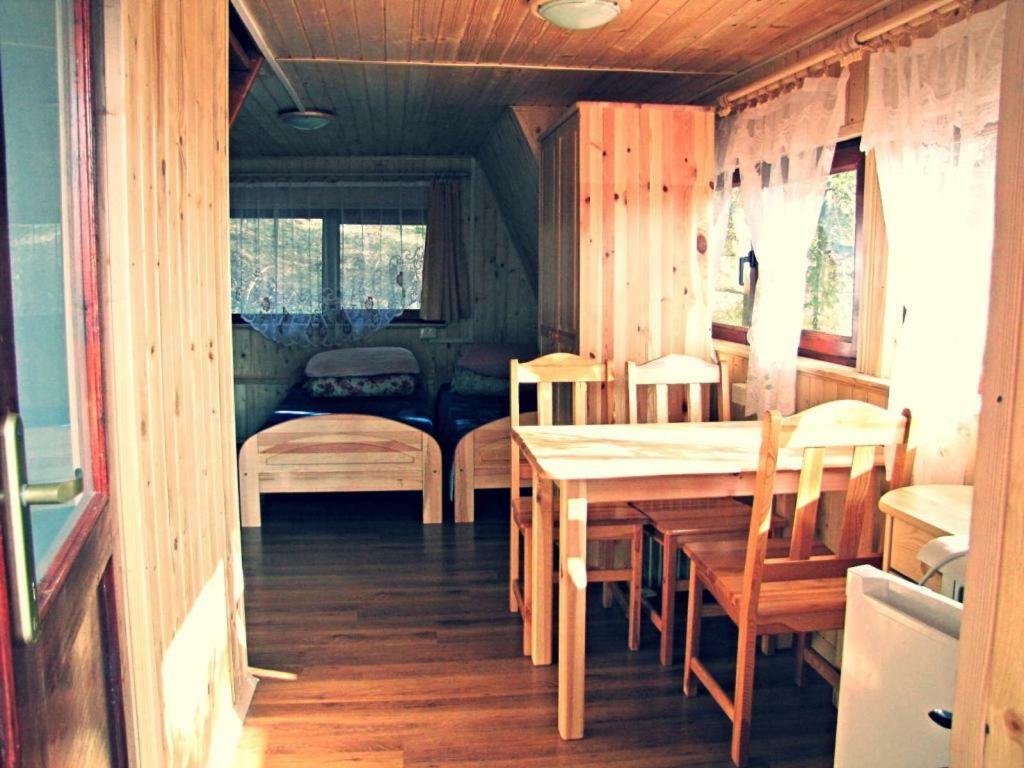 Pod Kamiennikiem Hotel Trzemesnia Luaran gambar