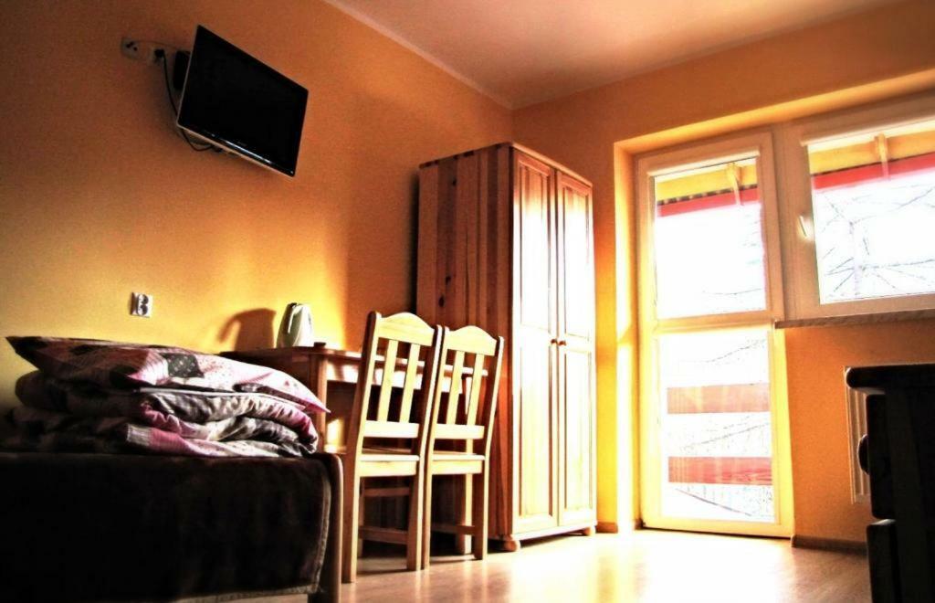 Pod Kamiennikiem Hotel Trzemesnia Luaran gambar