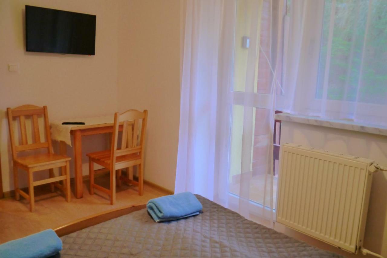 Pod Kamiennikiem Hotel Trzemesnia Luaran gambar