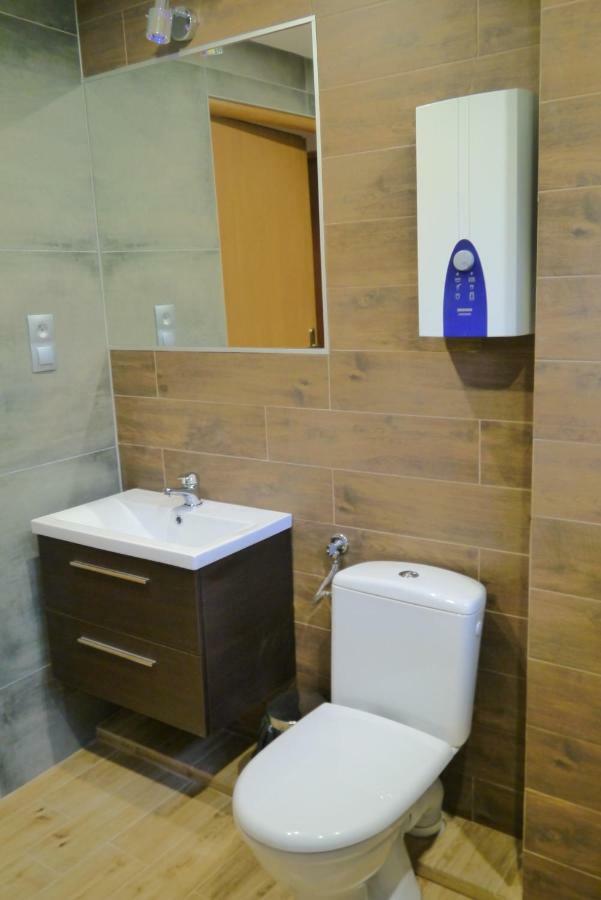 Pod Kamiennikiem Hotel Trzemesnia Luaran gambar