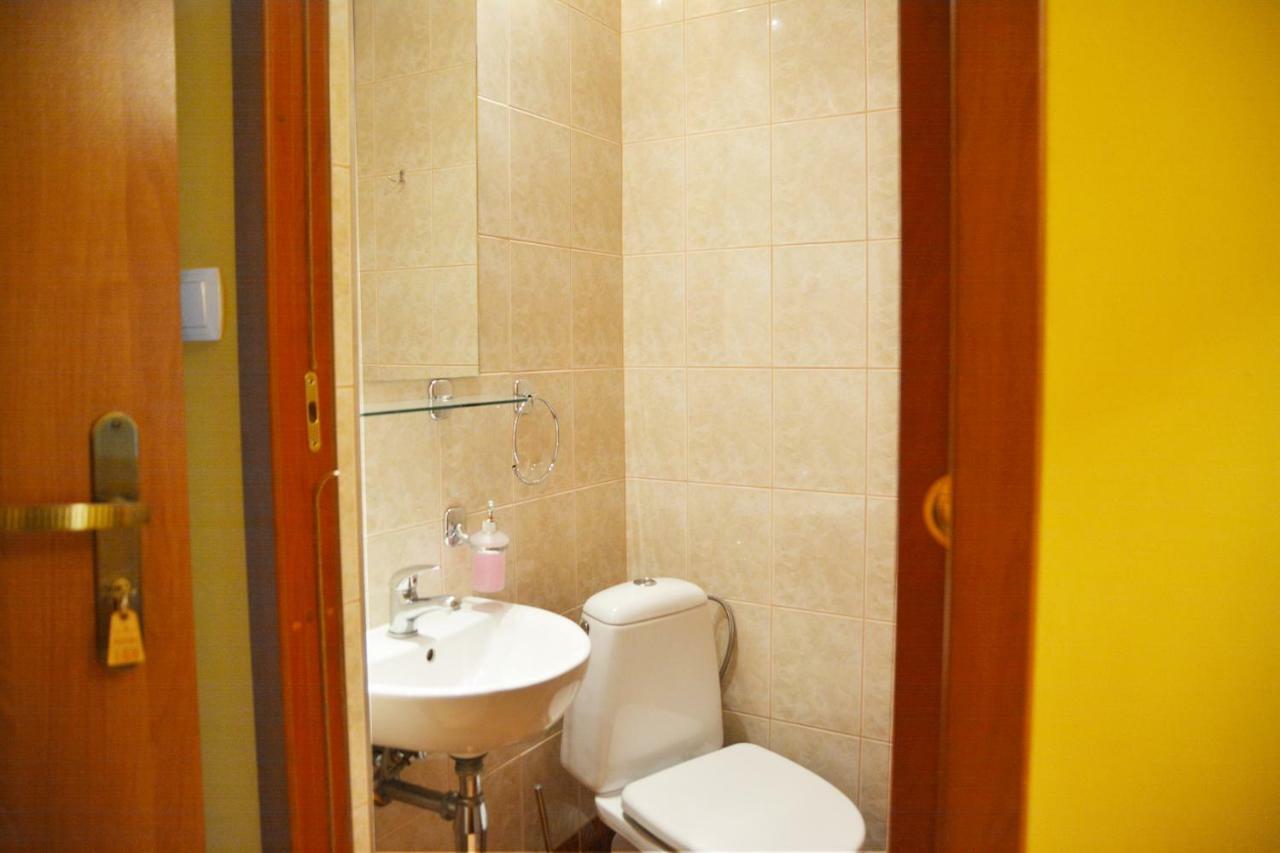 Pod Kamiennikiem Hotel Trzemesnia Luaran gambar
