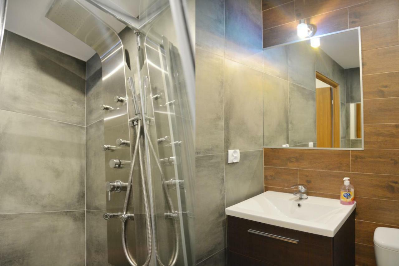 Pod Kamiennikiem Hotel Trzemesnia Luaran gambar