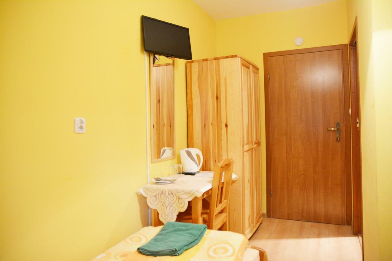 Pod Kamiennikiem Hotel Trzemesnia Luaran gambar